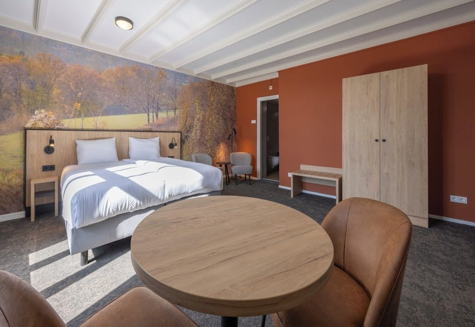 Unit with King size bed