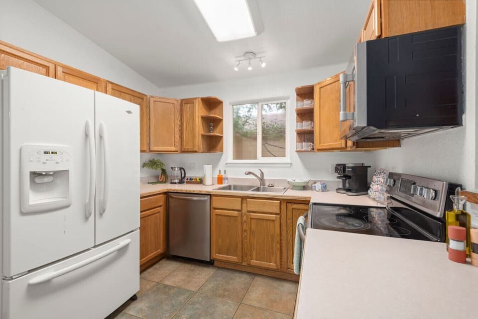 Cook with ease in a fully equipped, stylish kitchen