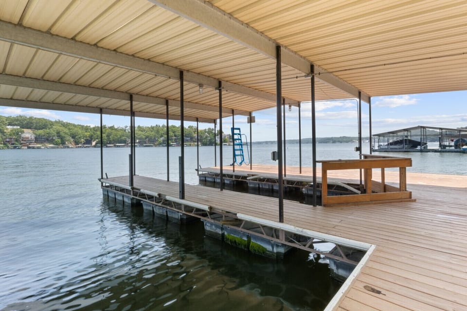 Dock