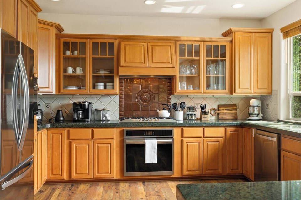 Kitchen (Main Level)