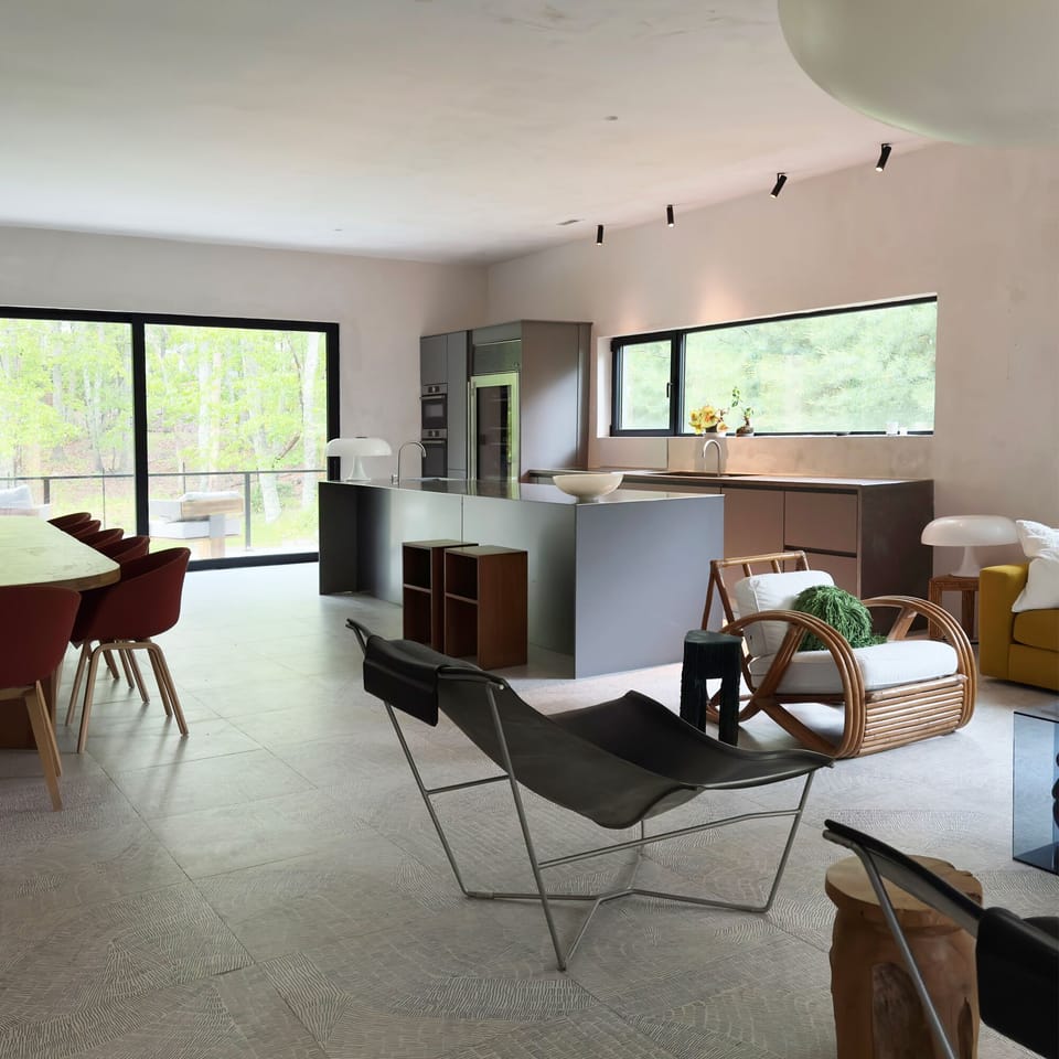 Bright, Airy & Spacious Open-Concept Living, Dining & Kitchen