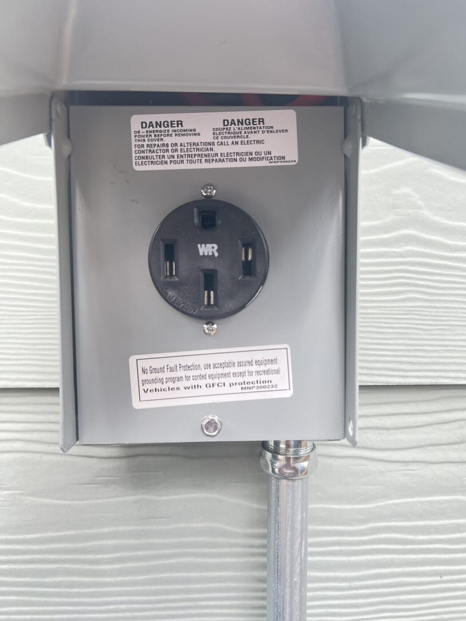 Convenient Electric Vehicle (EV) charging station available right on site!