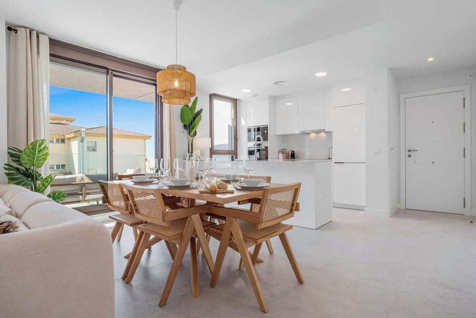 4c2a68a4-912a-4d09-a512-f0bc16b7849f