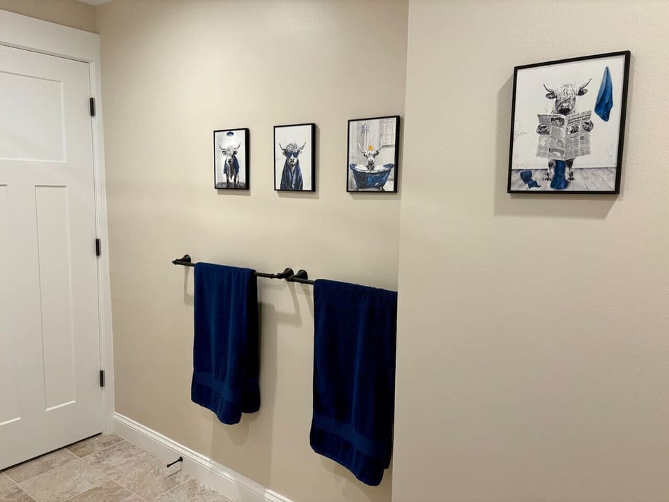 Additional towels in the vanity.