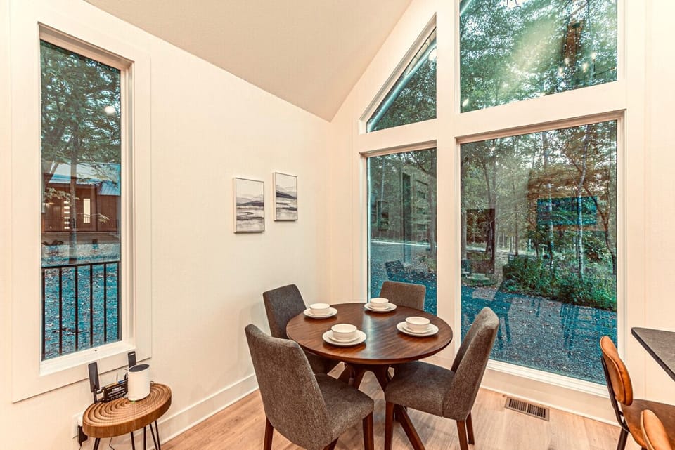 Dining Nook: Enjoy meals with stunning views of nature right outside your window!