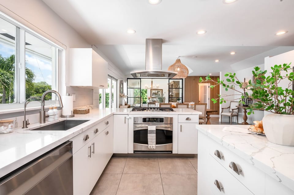 Cook with ease in the open, fully stocked kitchen—perfect for everything from quick breakfasts to gourmet dinners.