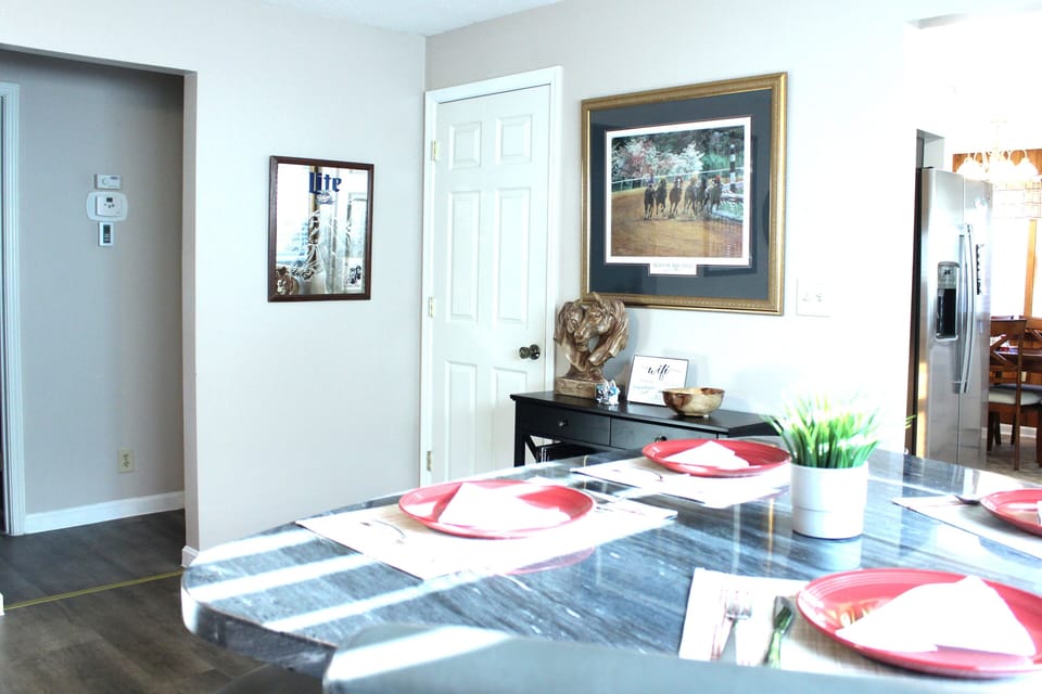 "Within walking distance to the Expo Center. Tastefully decorated." Megan