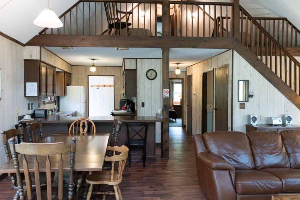 Living/Dining Area