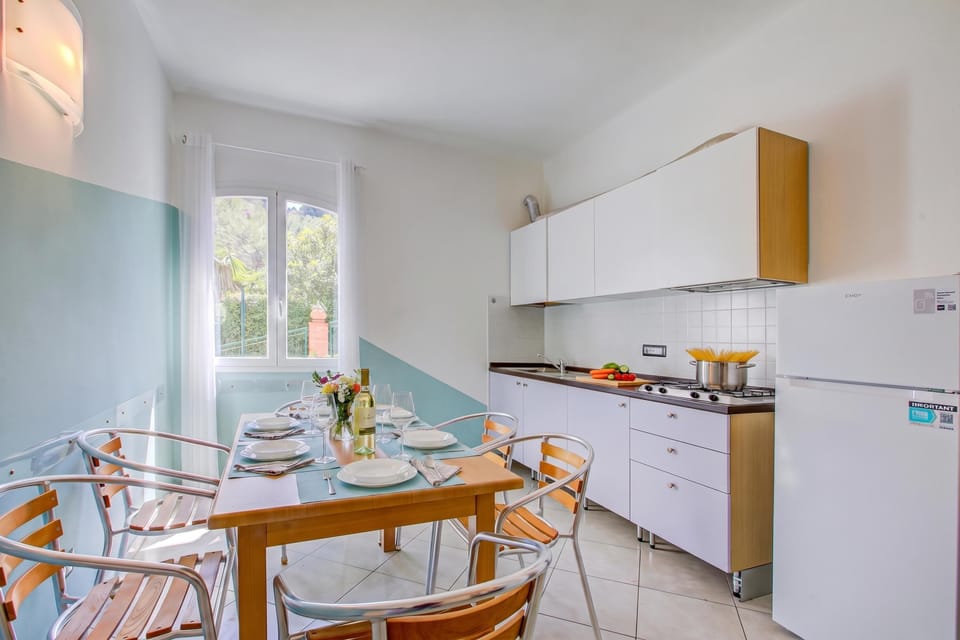 Kitchen and dining area