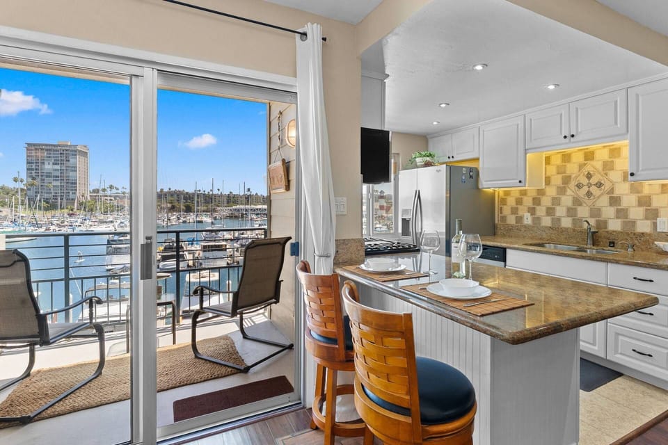 Breakfast with Harbor Views