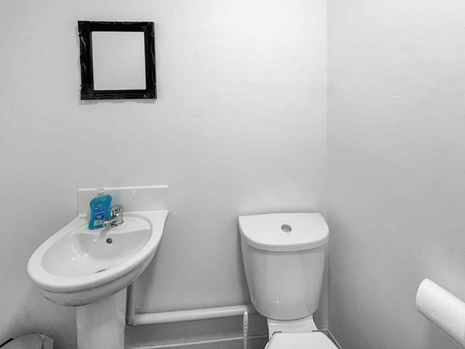 Bathroom | Yr Wyddfa - Pen Cefn Farm, Abergele