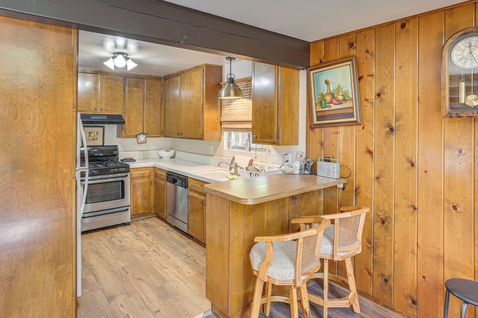 Kitchen | Main Level