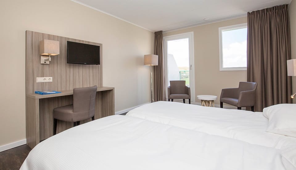 Unit with two Twin bed