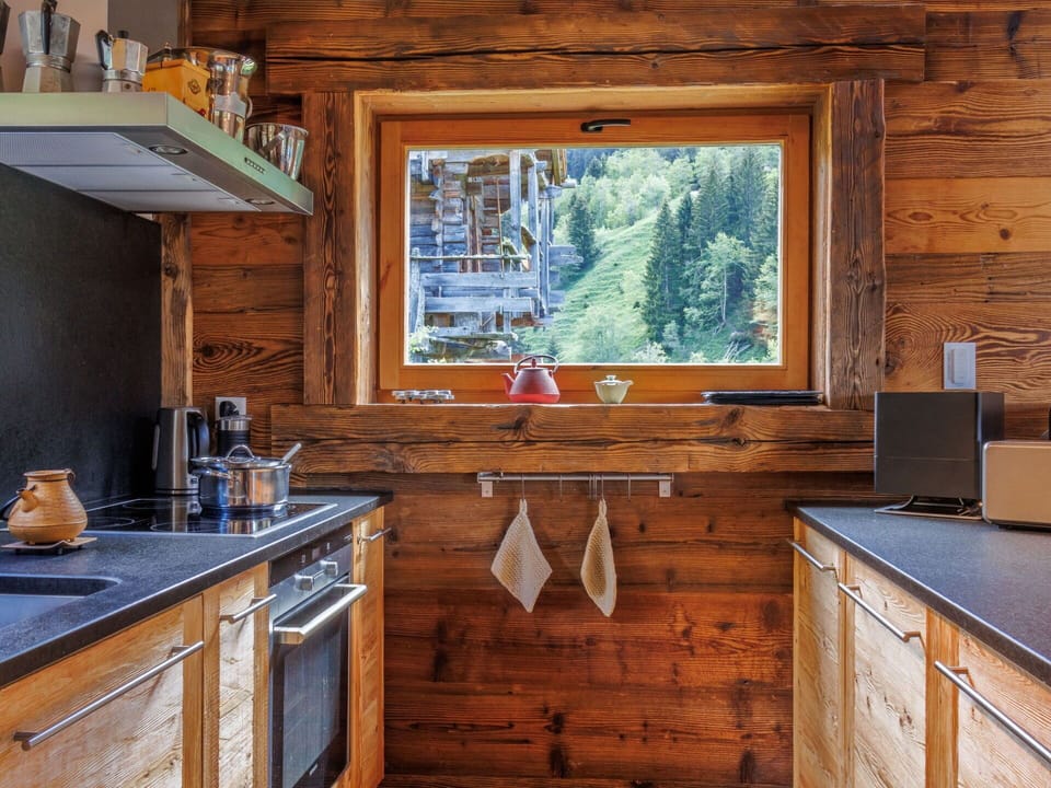 Wood, Kitchen, Wood Stain, Hardwood, Countertop, Plank, Log Cabin, Cottage, Natural Material, Plywood