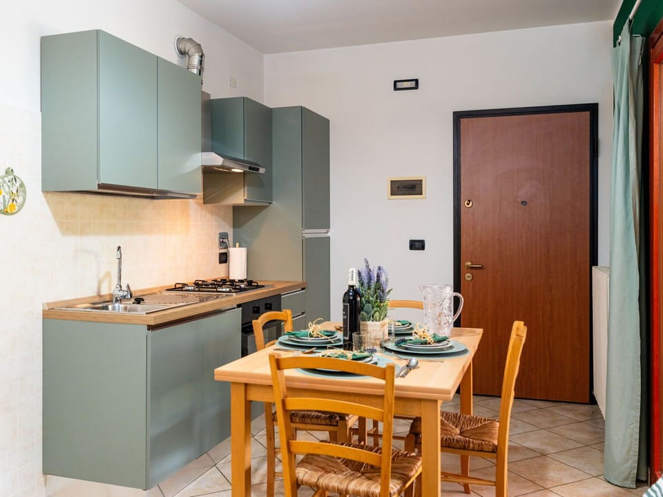 Garden, Outdoor Furniture, Resort, Shade, Leisure, Lawn, Eco Hotel, Landscaping, Tent, Park