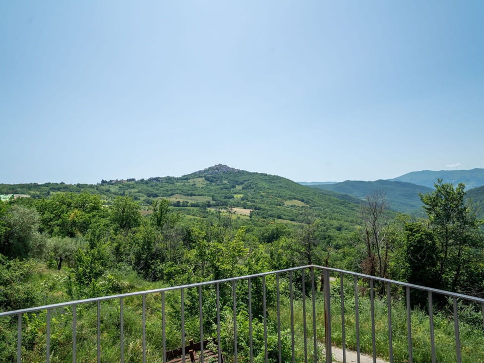 Garden, Outdoor Furniture, Resort, Shade, Leisure, Lawn, Eco Hotel, Landscaping, Tent, Park