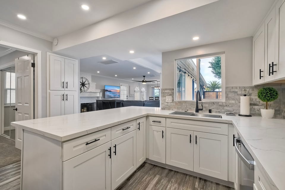 Make a meal with a view of the living room