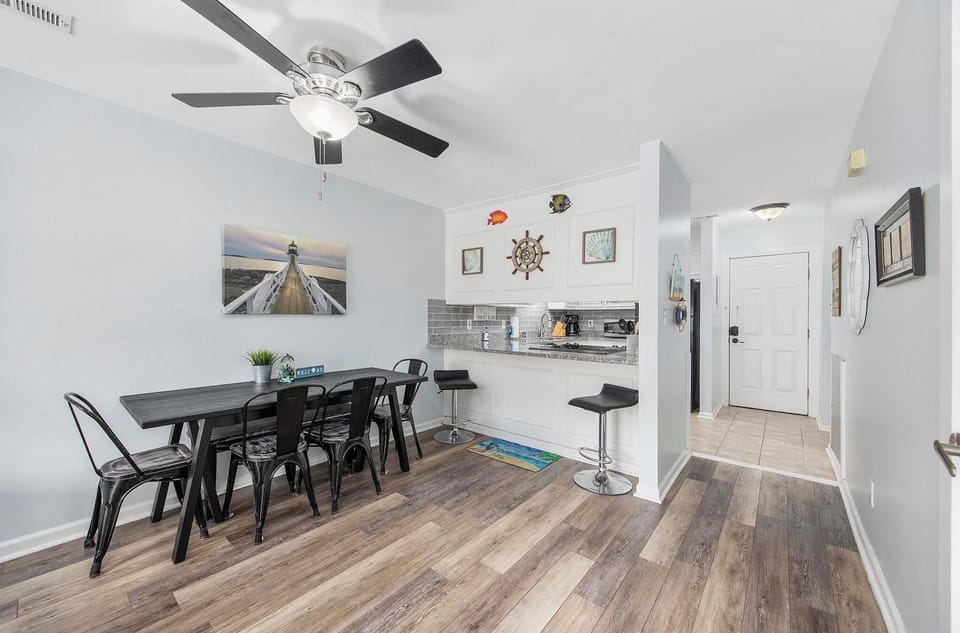 Dining table for 6 with extra bar seating