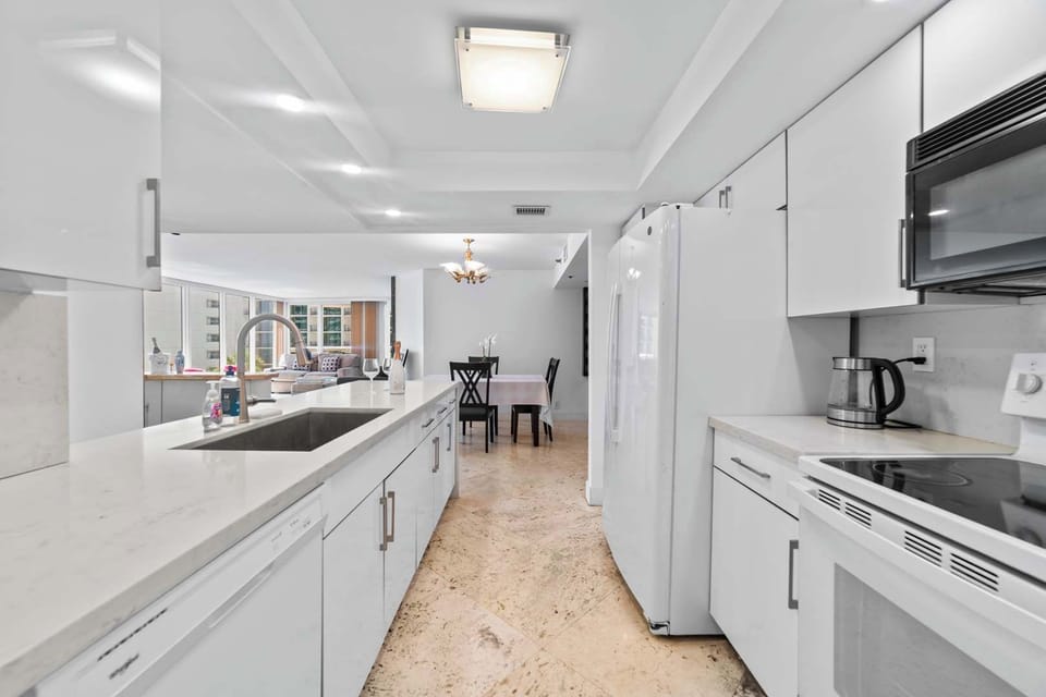 Fully equipped kitchen