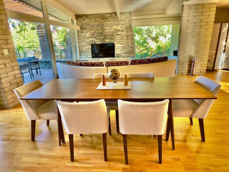 Spacious Dining Space