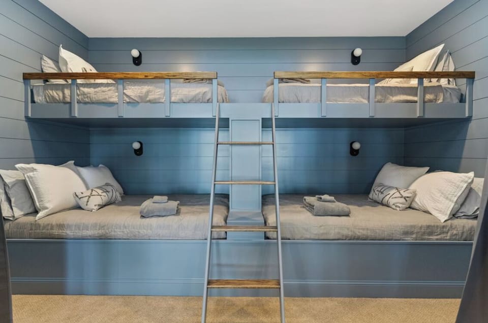 Bunk room