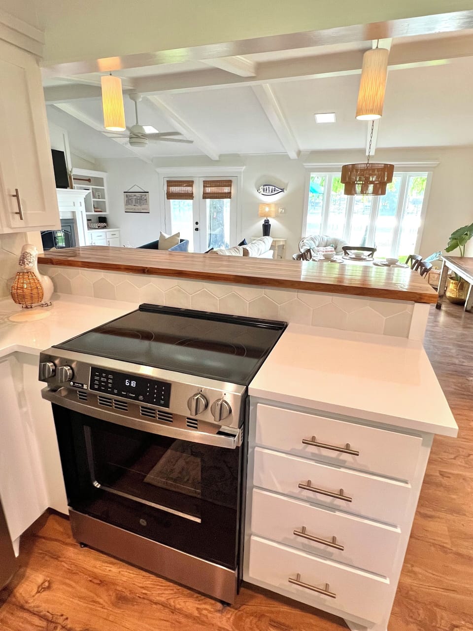 New smart oven/stove for all your cooking needs.