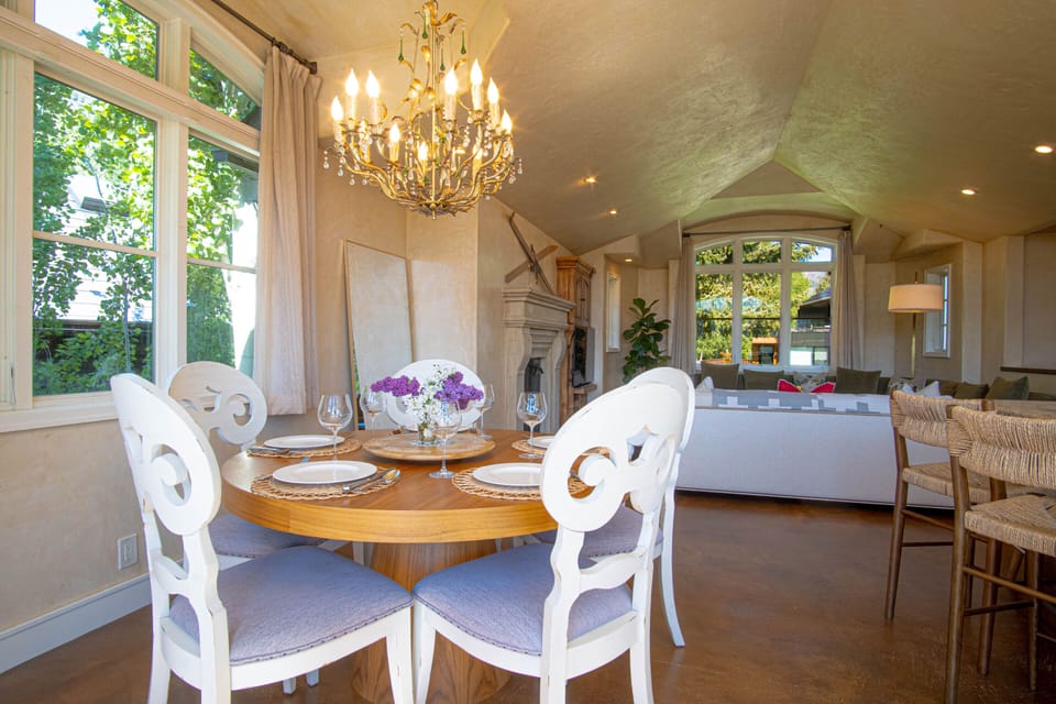 Ultimate space for indoor entertaining