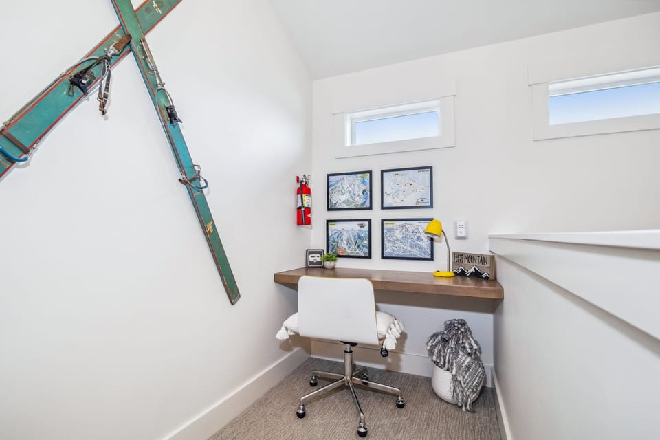 Office area- upstairs