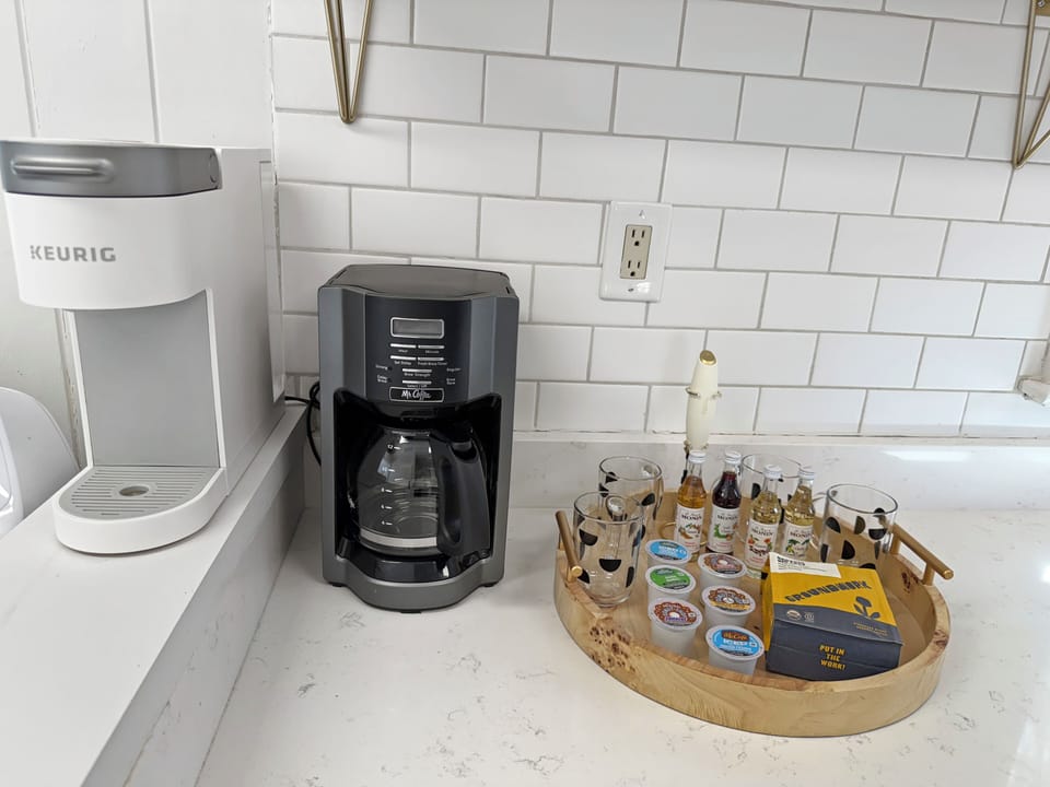 Coffee bar- Keurig & Drip