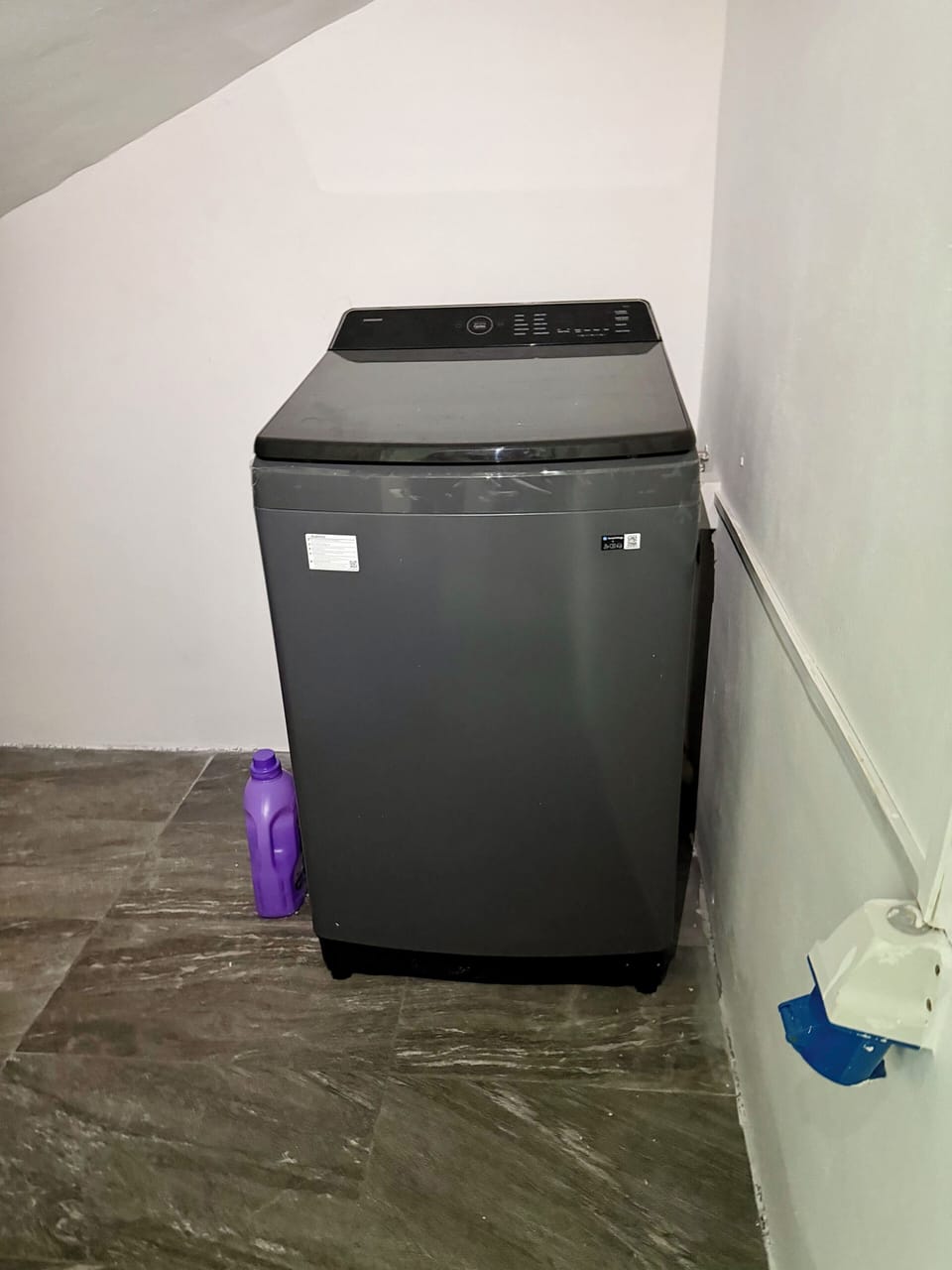 Ground floor laundry machine