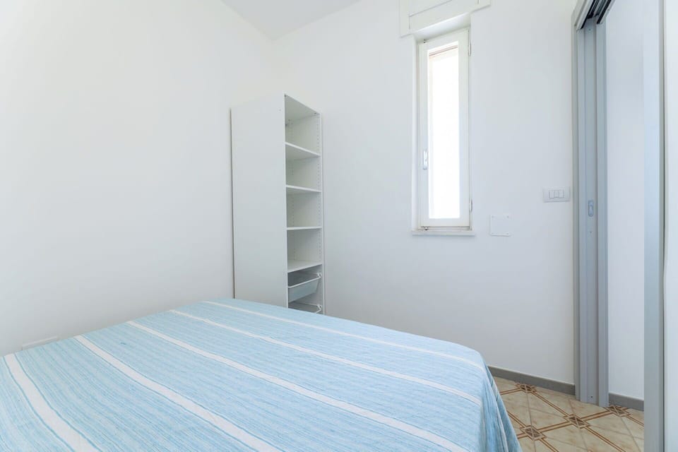 Autumn, Bedroom, Spring, Summer