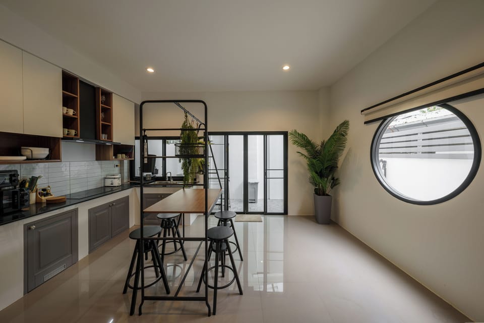 Full kitchen with lots of natural light