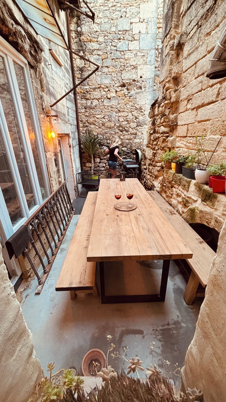 Outdoor dining