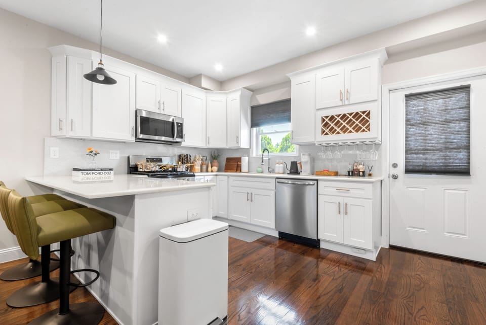Modern Fully Equipped Kitchen