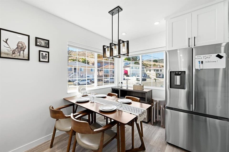 Dining space seats up to six. Perfect for a family meal