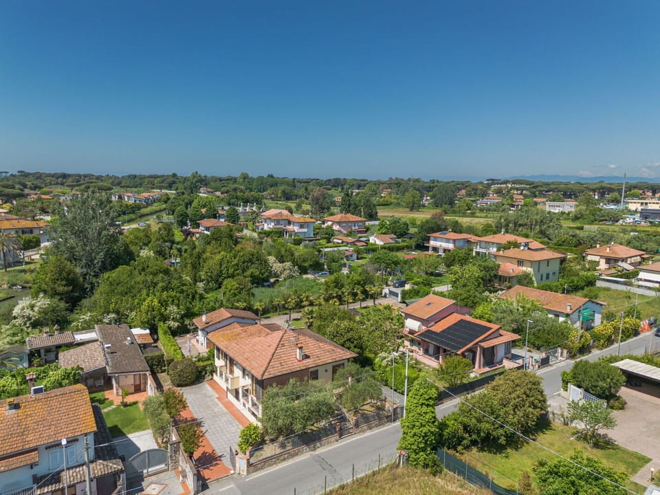 Daytime, Residential Area, Urban Area, City, Bird'S-Eye View, Home, Landscape, Neighbourhood, Suburb, House