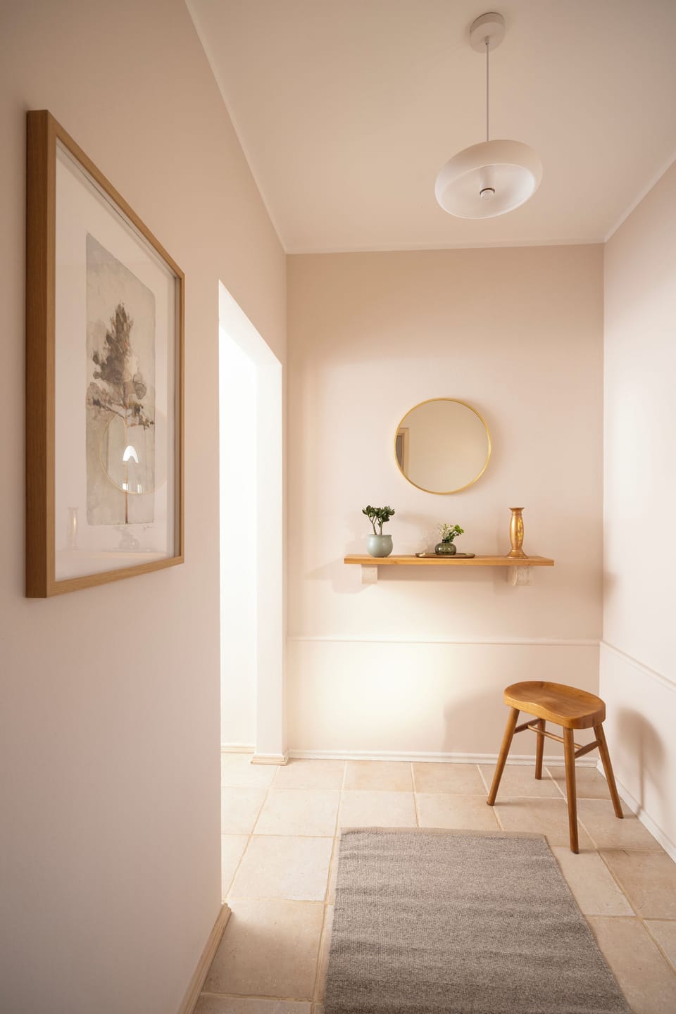Spacious and welcoming corridors connecting all rooms comfortably.