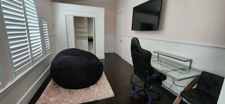 Study/lounge room