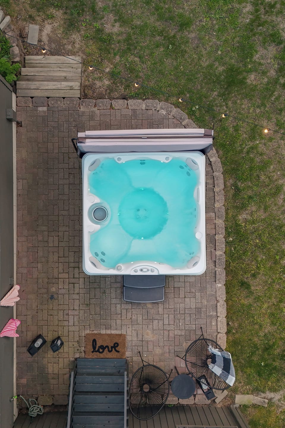 Your own private retreat. Soak under the stars, then towel off and do it all over again.