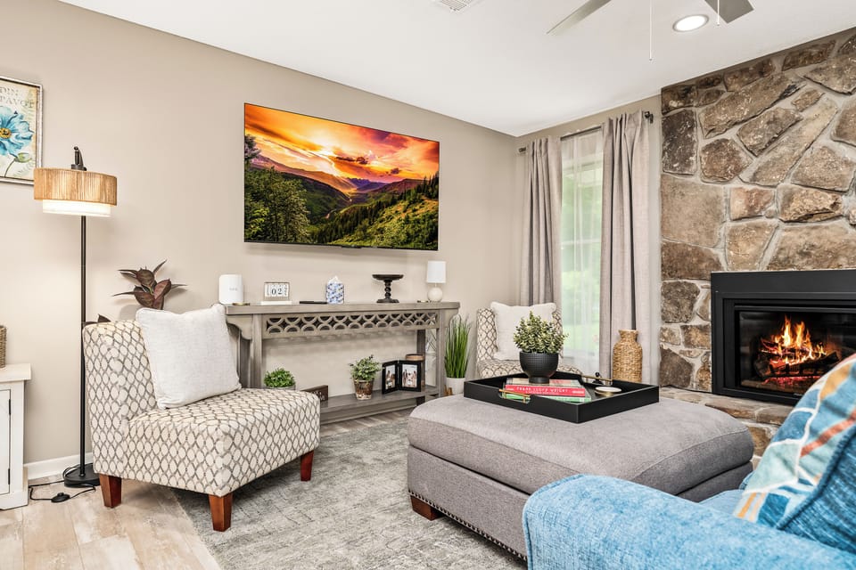 Living Room with Gas Fireplace