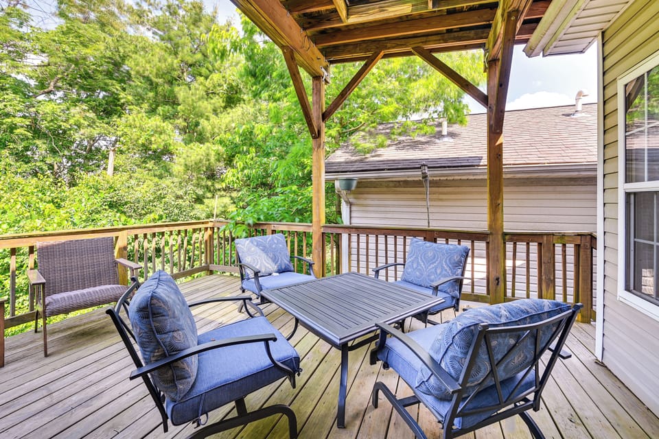 Lexington Vacation Rental | 3BR | 2BA | 1,200 Sq Ft | 1 Step to Enter