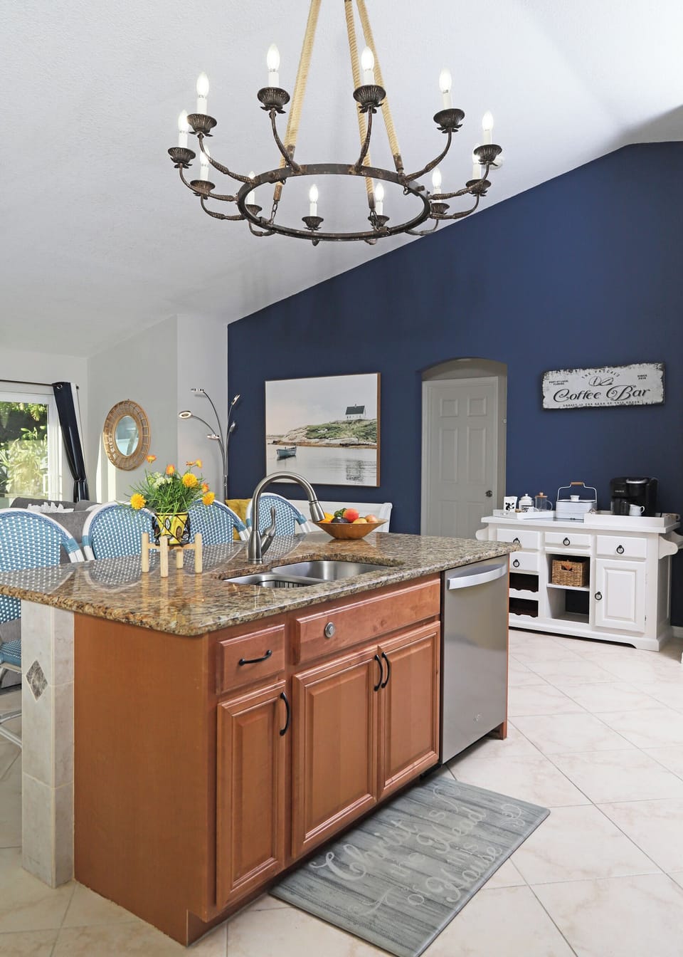 Amazing Open Concept and Coffee Nook