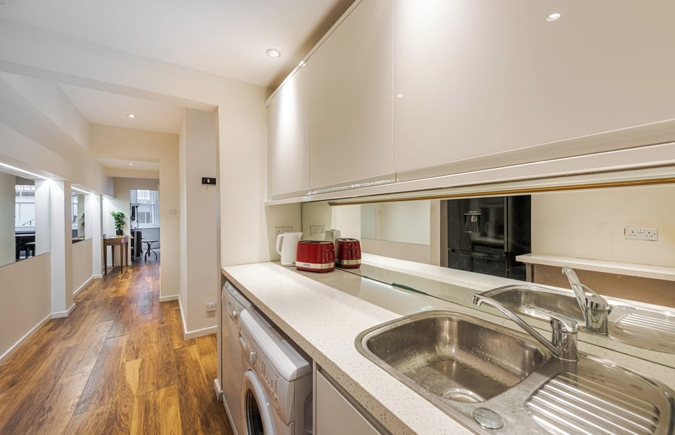 fully equipped kitchen