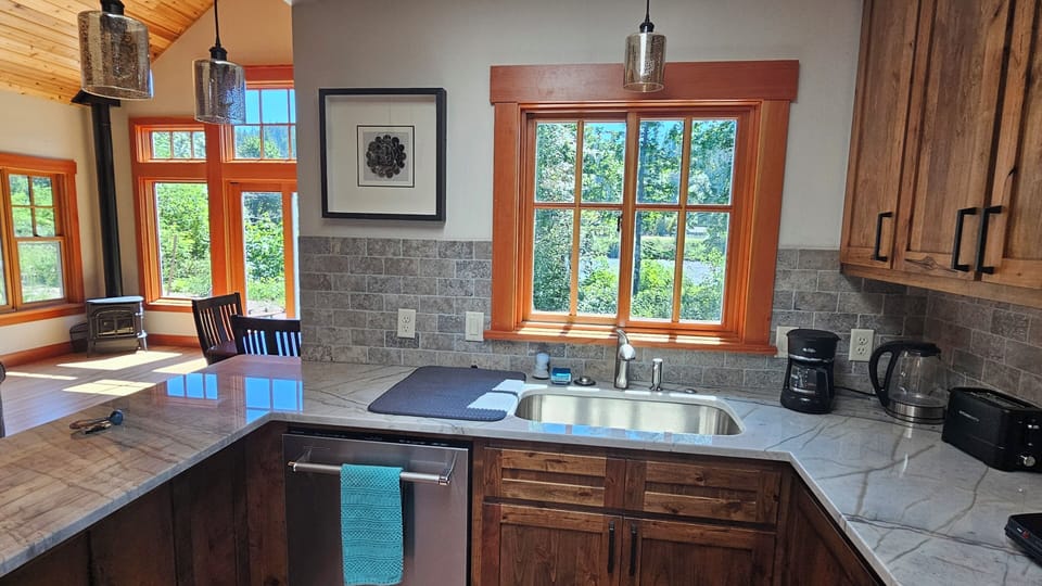 Kitchen sink area