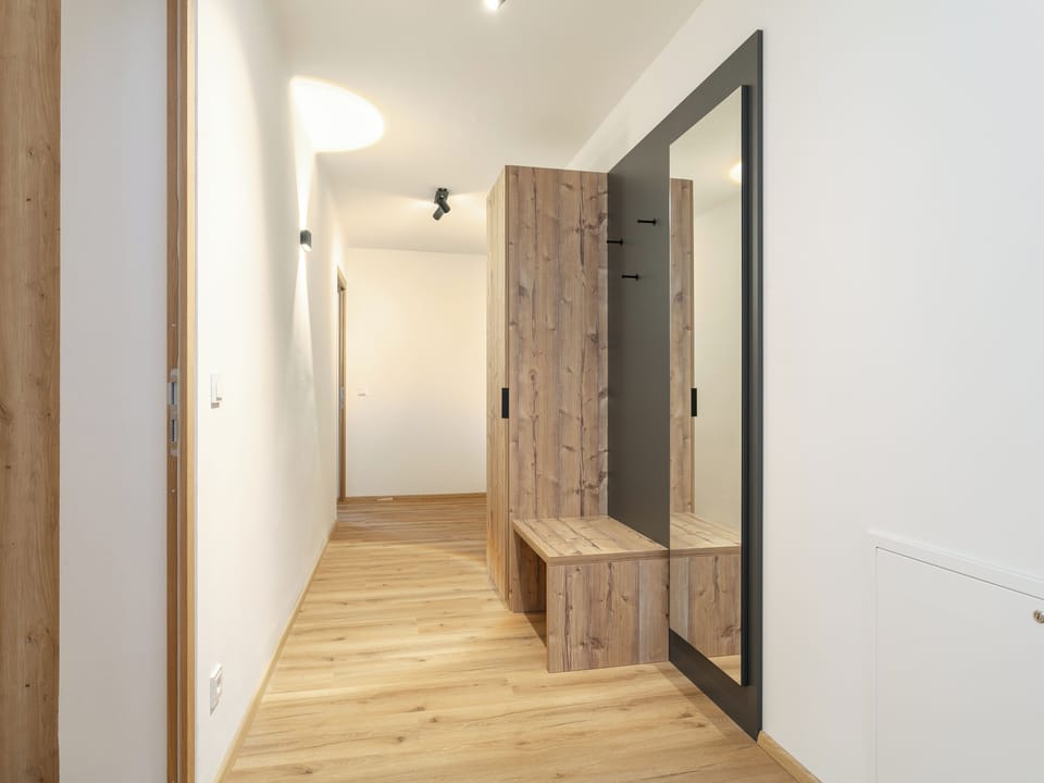 Entrance / Reception