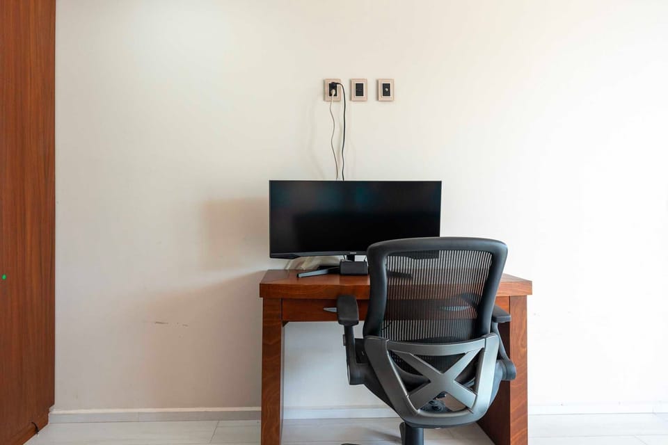 Primary Bedroom / Dedicated Workspace