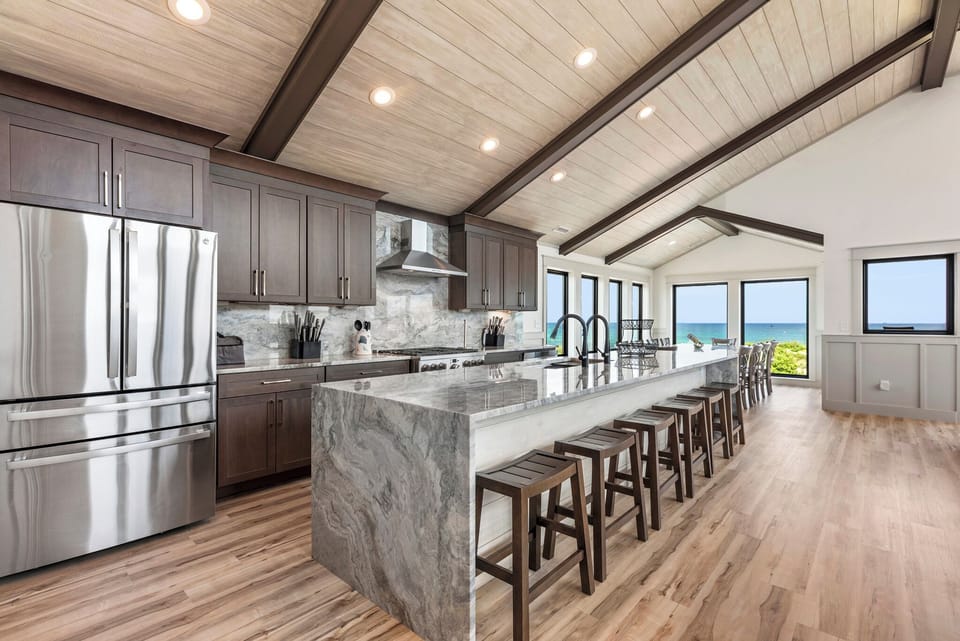 SN0693: Pelican Pelican Pelican | Top Level Kitchen