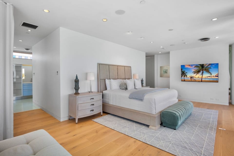 Primary Bedroom, King