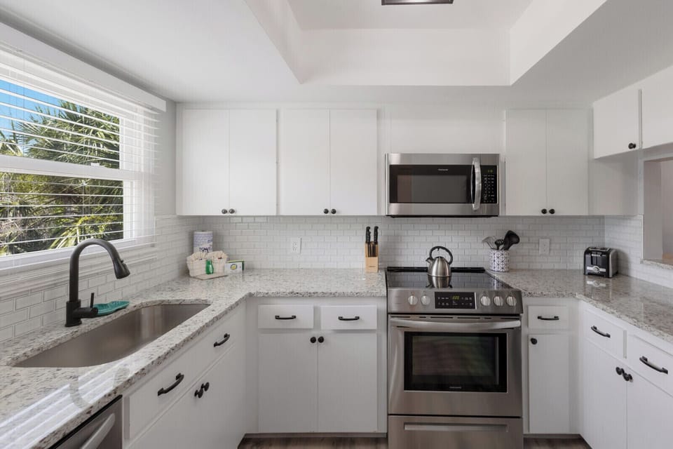 Fully equipped kitchen