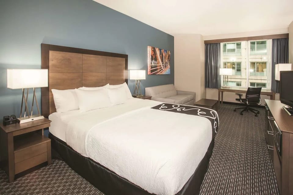 Unit with King size bed